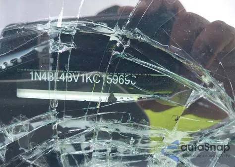 2019 Nissan Altima S z USA, uszkodzony, nr VIN 1N4BL4BV1KC159696